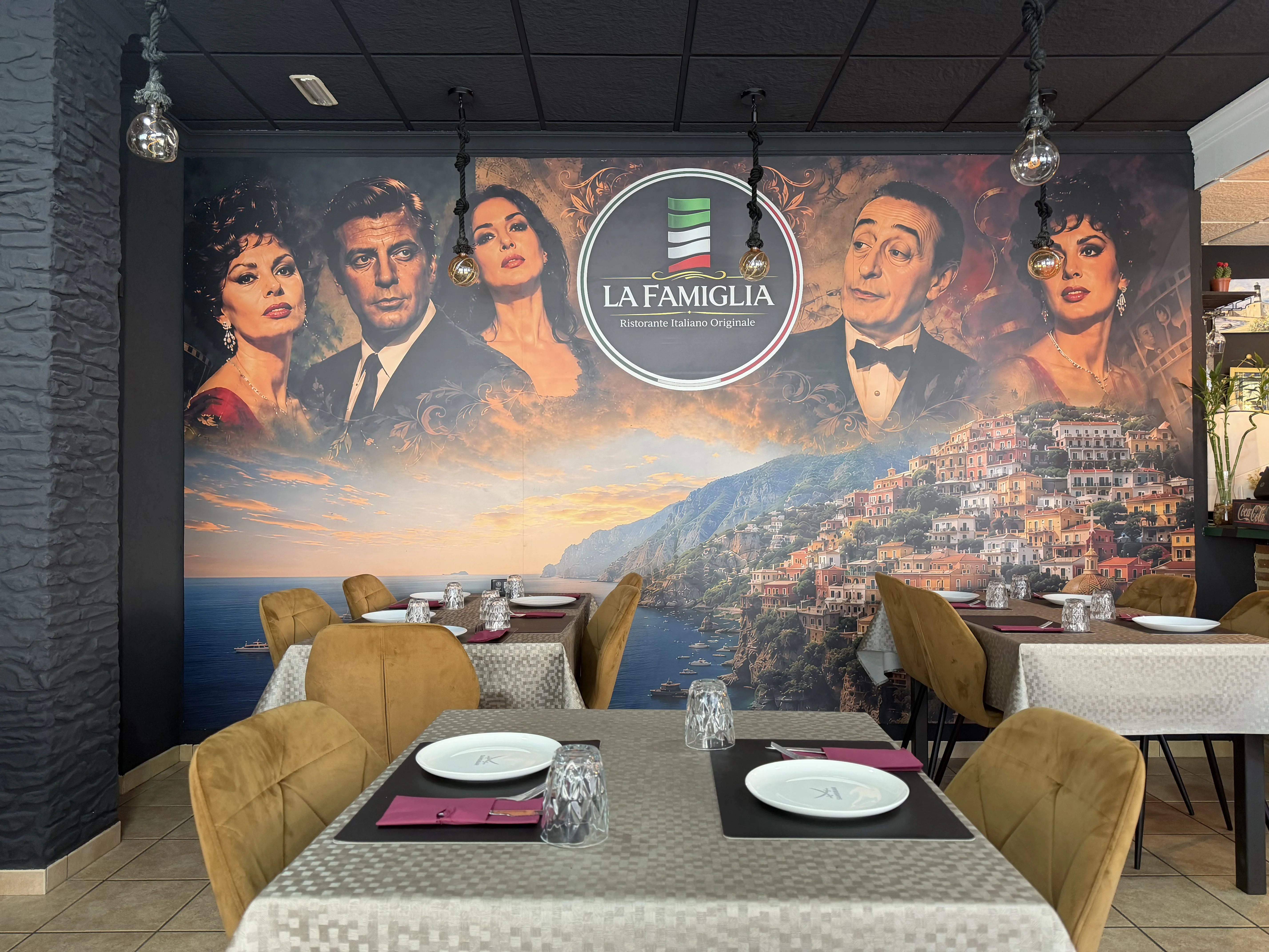 Foto de La Famiglia Catral 1
